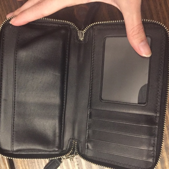 SOLD Coach black leather wristlet wallet - Picture 5 of 5